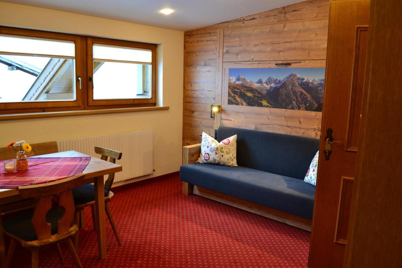 Haus Gfall Kaunertal Exterior photo